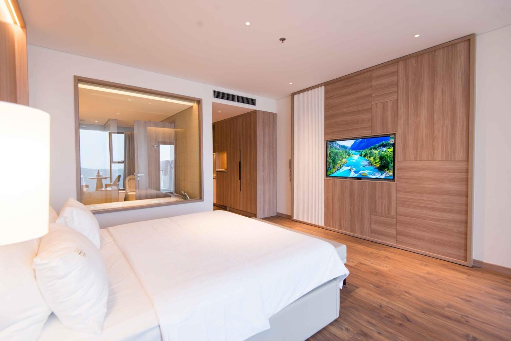 A La Carte Ha Long Bay Managed By Anstay Esterno foto